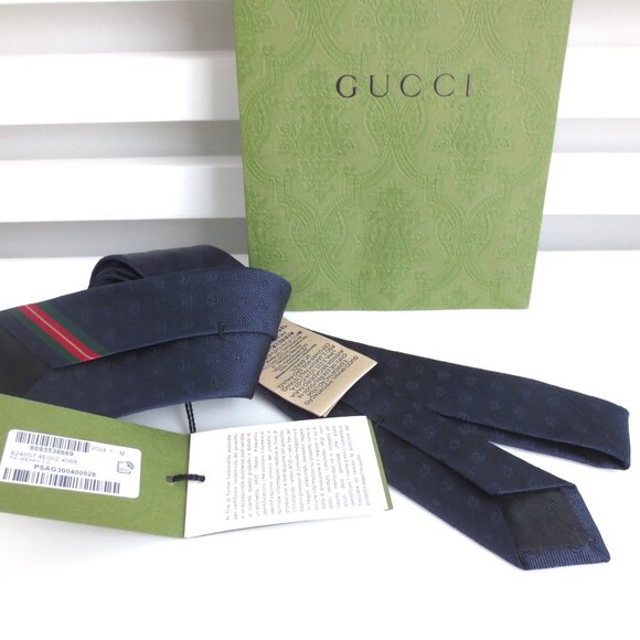 NWT GUCCI MEN'S SILK LOGO EMBROIDERY PSAG NAVY BLUE - Picture 10 of 10